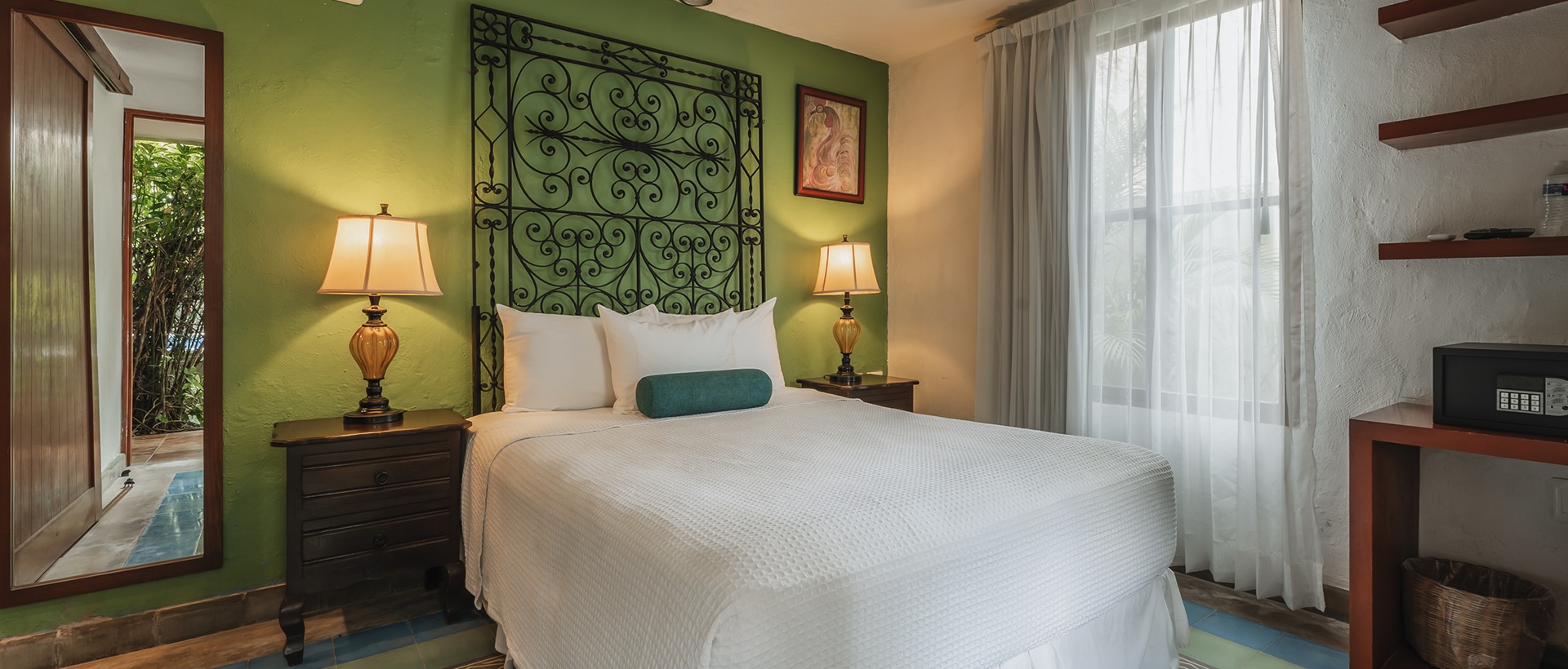 CASA AURA HOTEL