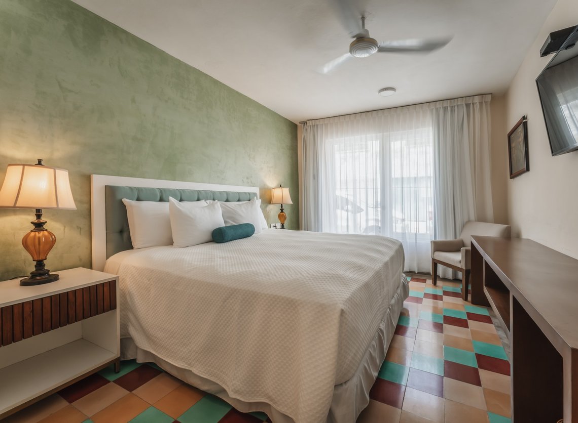 CASA AURA HOTEL