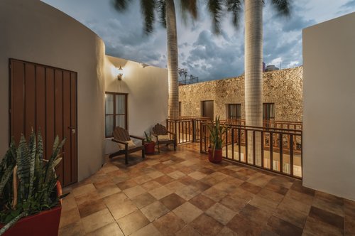 CASA AURA HOTEL