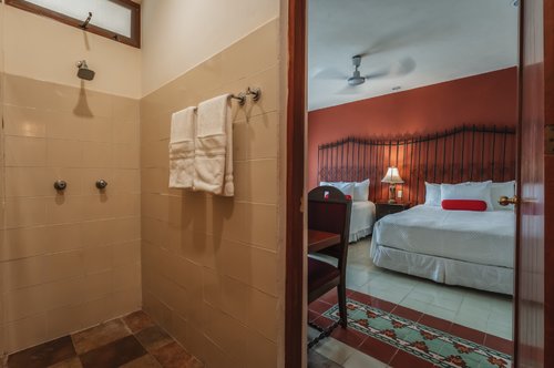 CASA AURA HOTEL