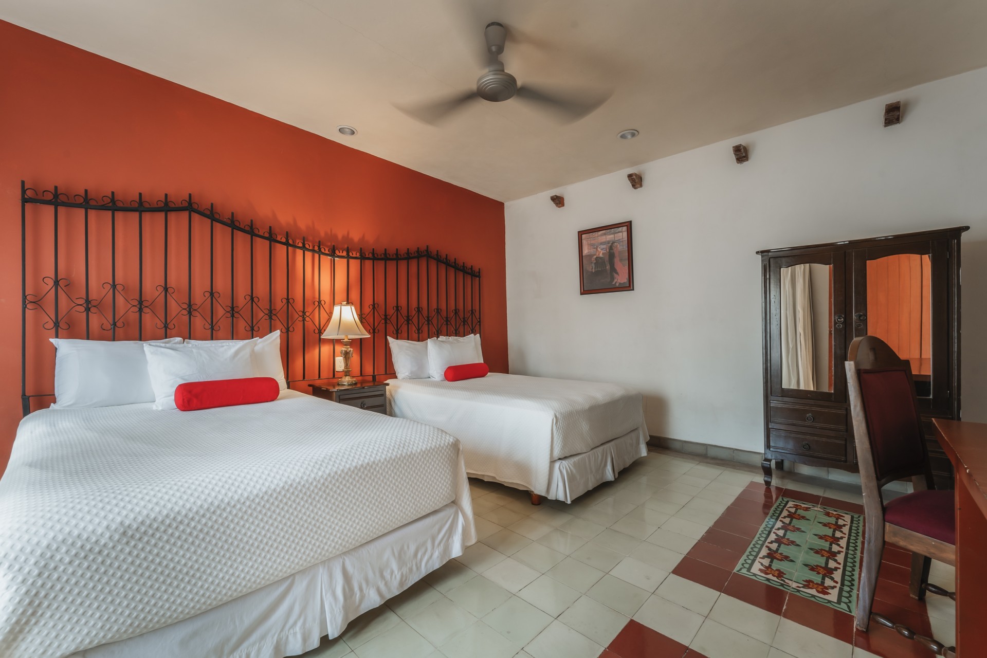 CASA AURA HOTEL