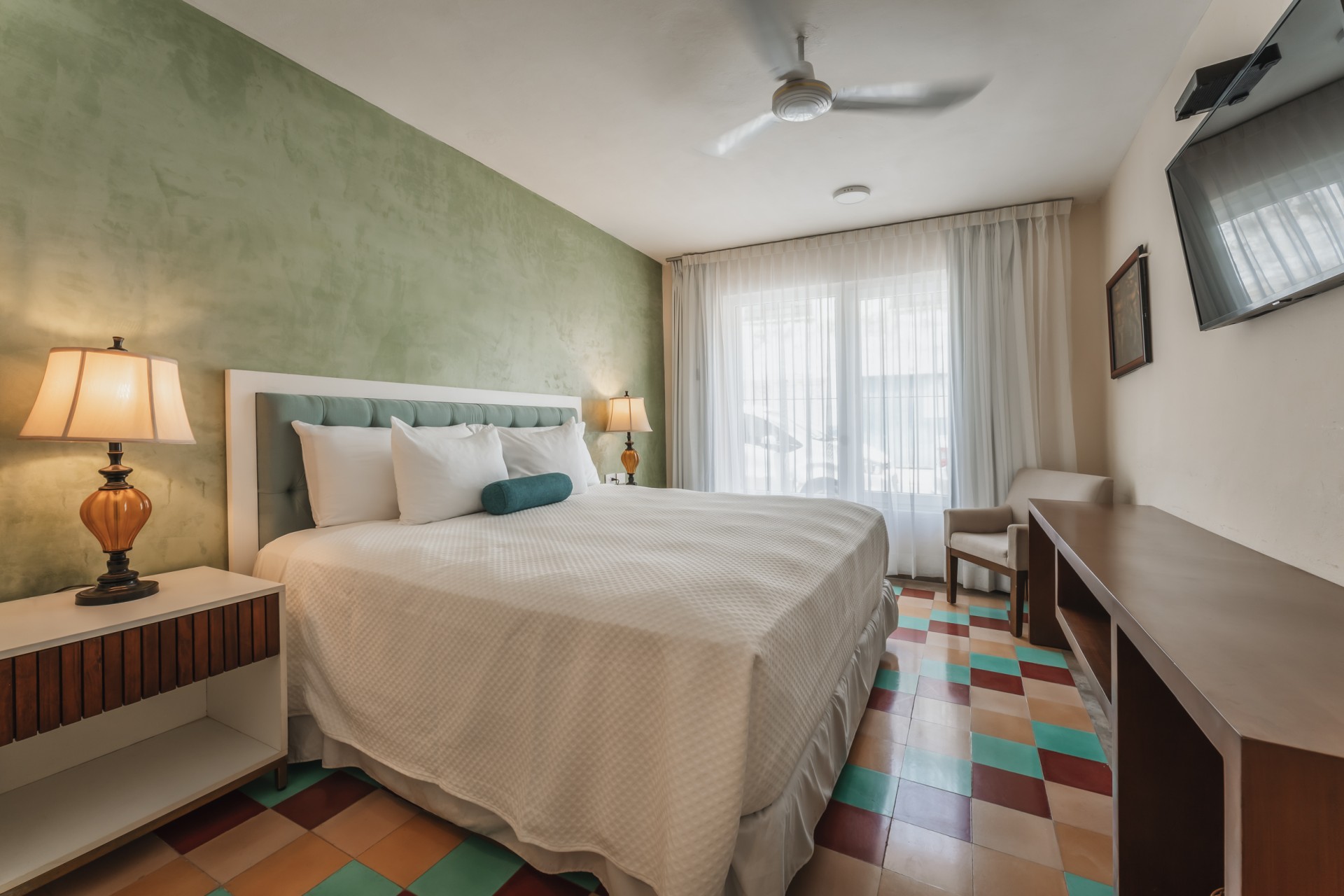 CASA AURA HOTEL