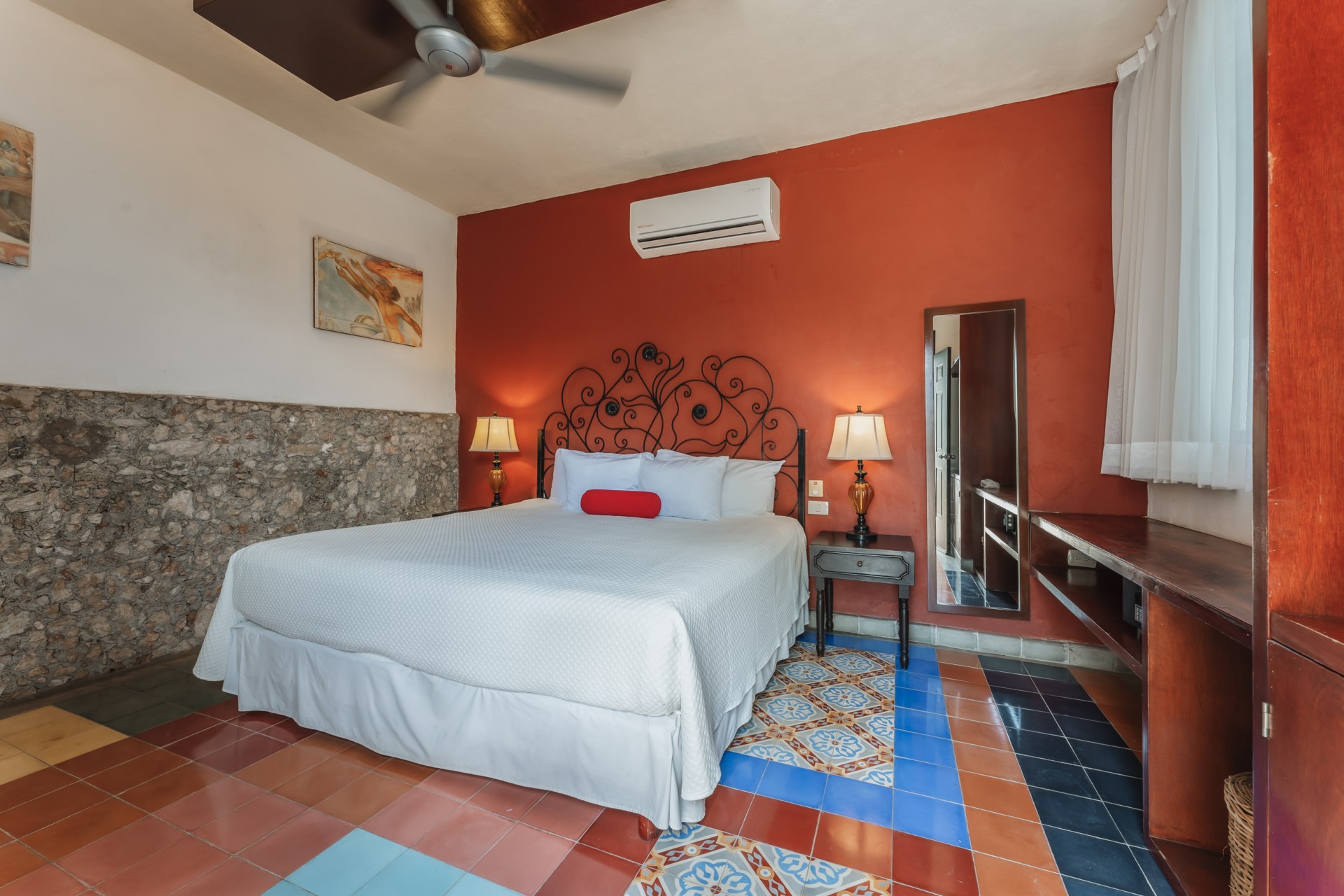 CASA AURA HOTEL