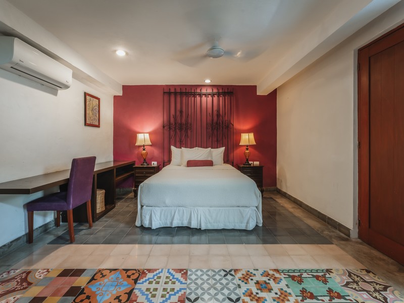 JUNIOR SUITE