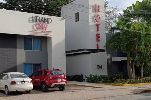 Grand City Hotel