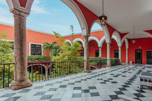 Hotel H.O.