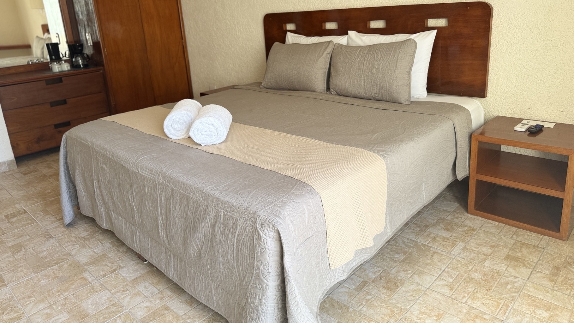 LUCIANA HOTEL & BEACH CLUB