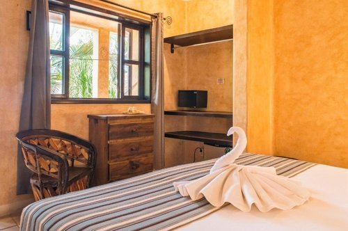 HOTEL BARRIO LATINO