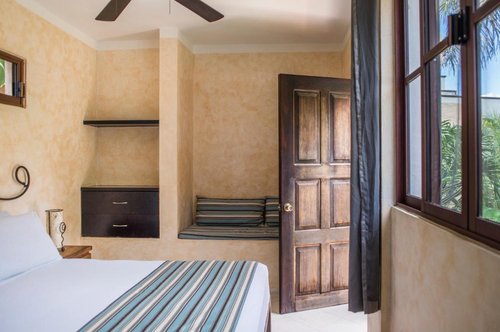 HOTEL BARRIO LATINO