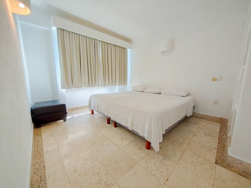 SUITE 2 RECAMARAS, 1 KING SIZE + 2 INDIV. -E