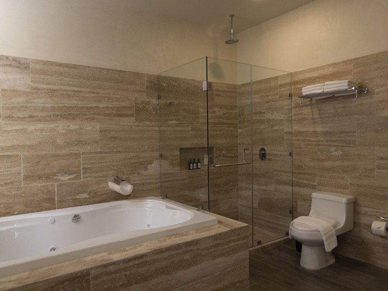 SUITE C/JACUZI