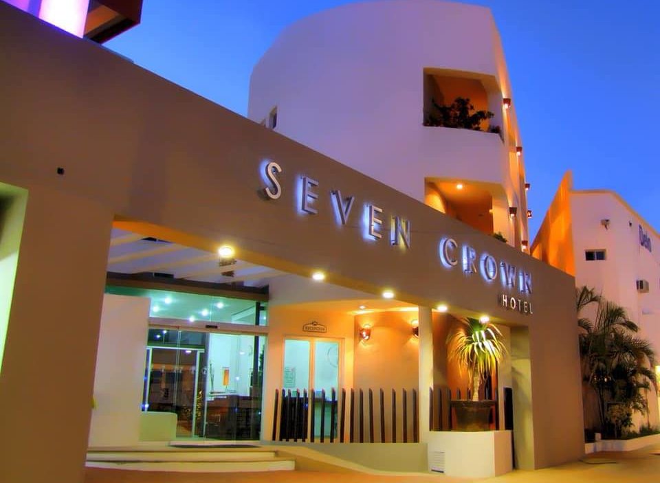 SEVEN CROWN EXPRESS & SUITES BY KAVIA