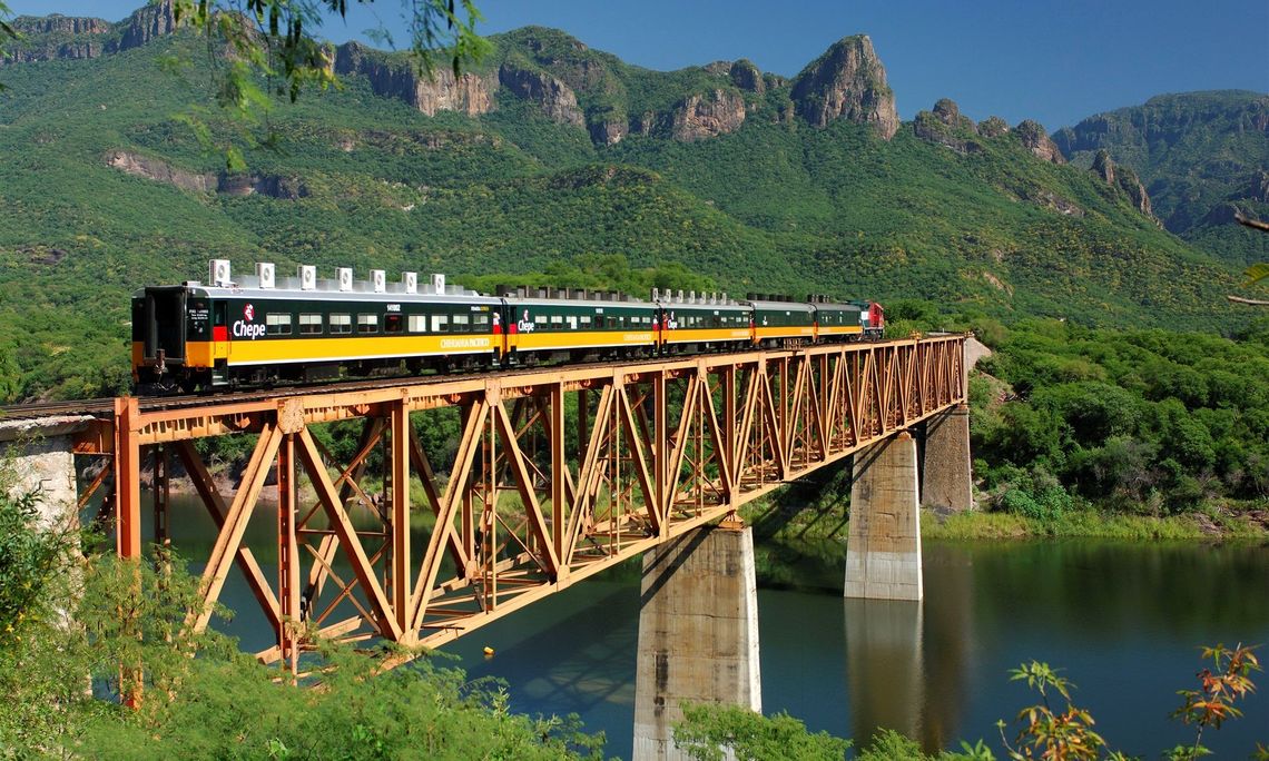 Tren Chepe - Hotel Barrancas Del Cobre - Barranca Del Cobre - Mexico