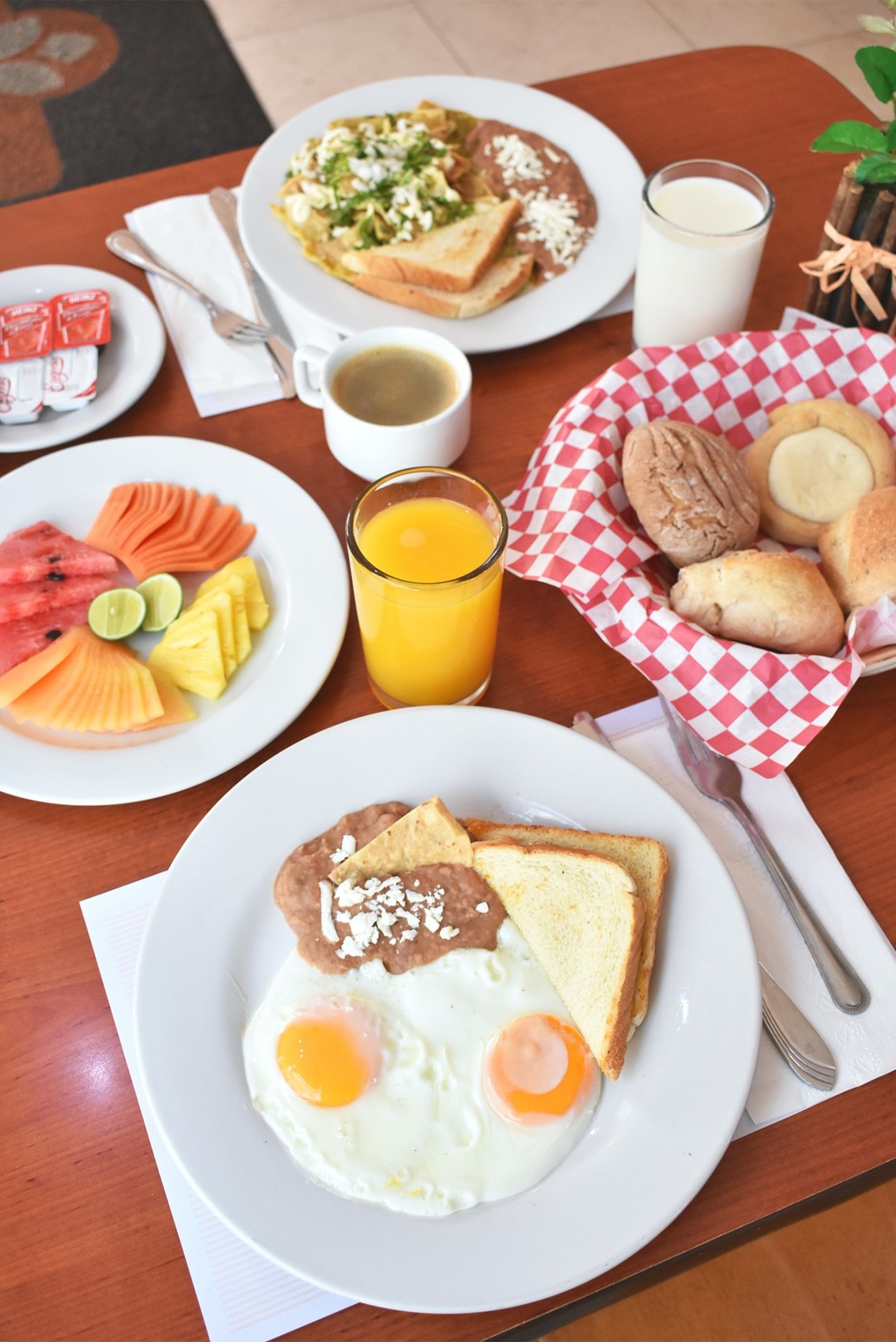 Restaurante - La Posada Hotel & Suites - San Luis Potosí - México