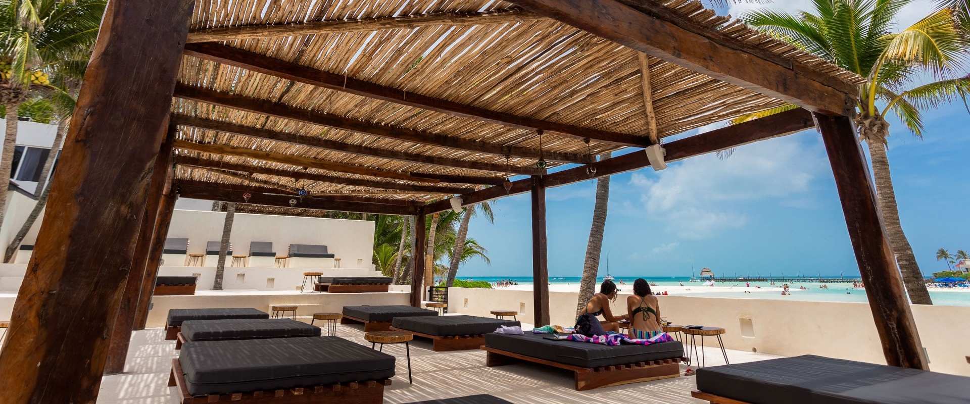 Gurú beach club - Lotus Boutique Hotel & Wellness Center - Isla Mujeres ...