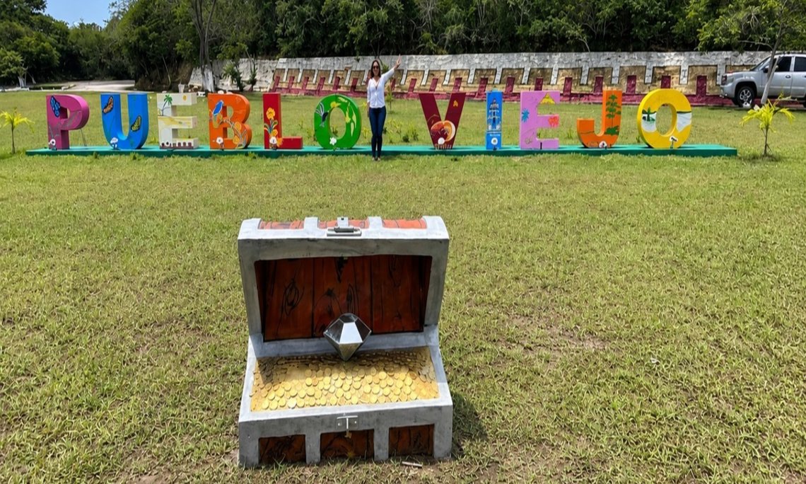 Esmeralda Pueblo Viejo