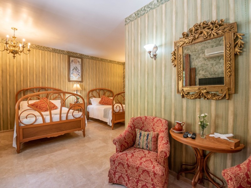 SUITE CON JACUZZI PUREPECHA