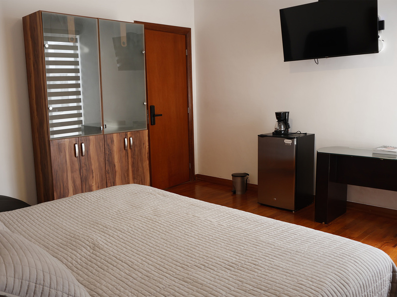 ALCOBA 5 DEL REY DAVID