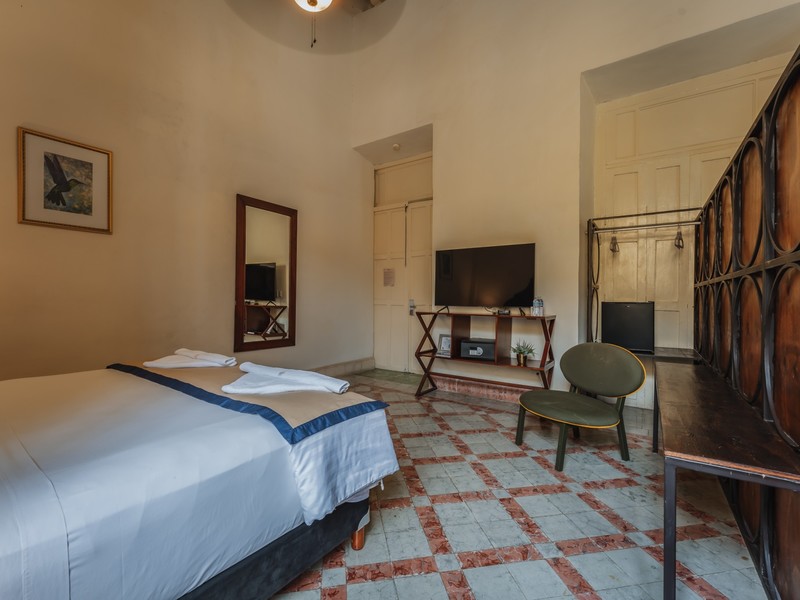 SUITE COLONIAL