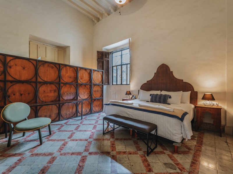SUITE COLONIAL