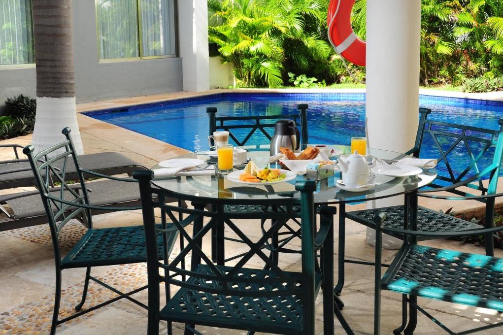 Ambiance Suites Cancún