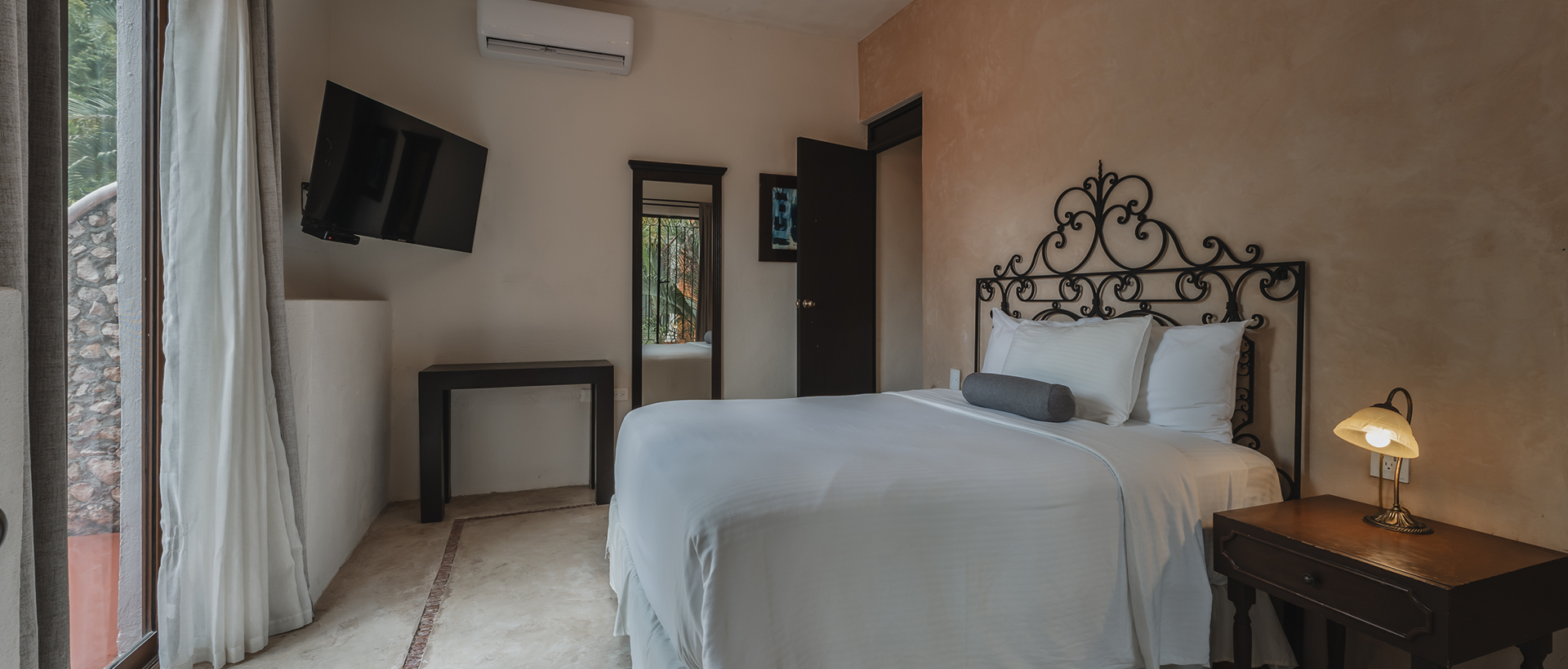 HOTEL CASA JADE