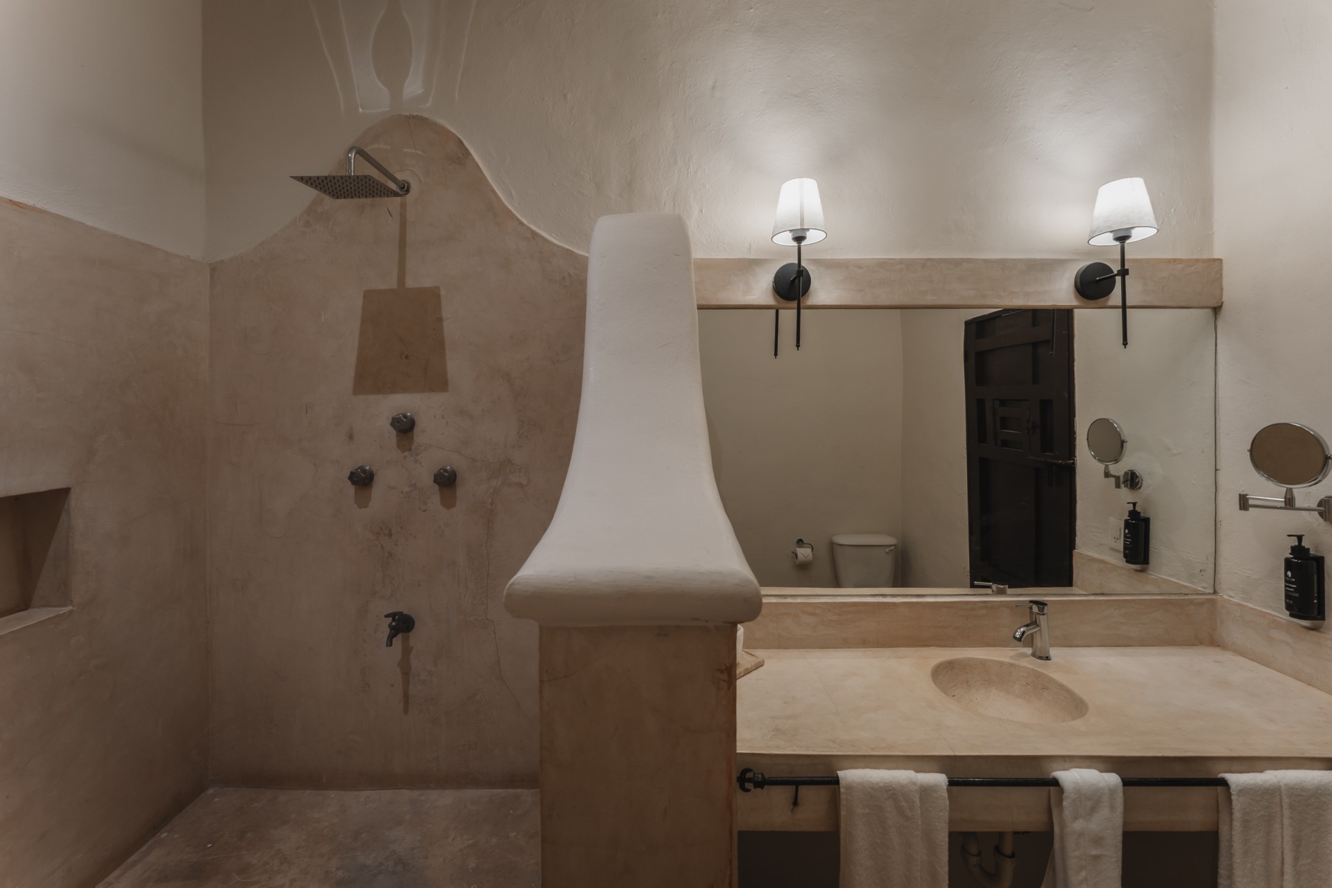 HOTEL CASA JADE