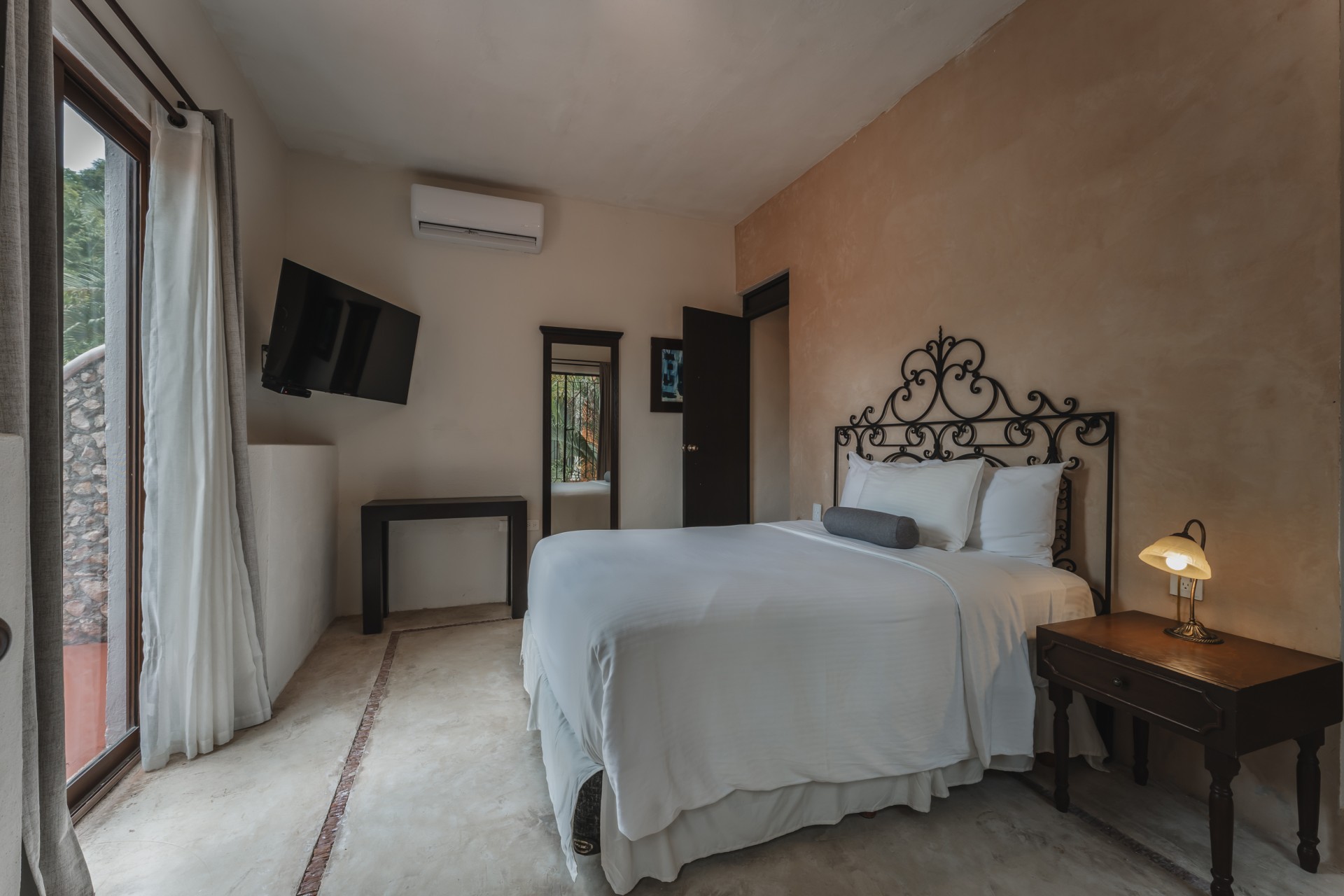 HOTEL CASA JADE