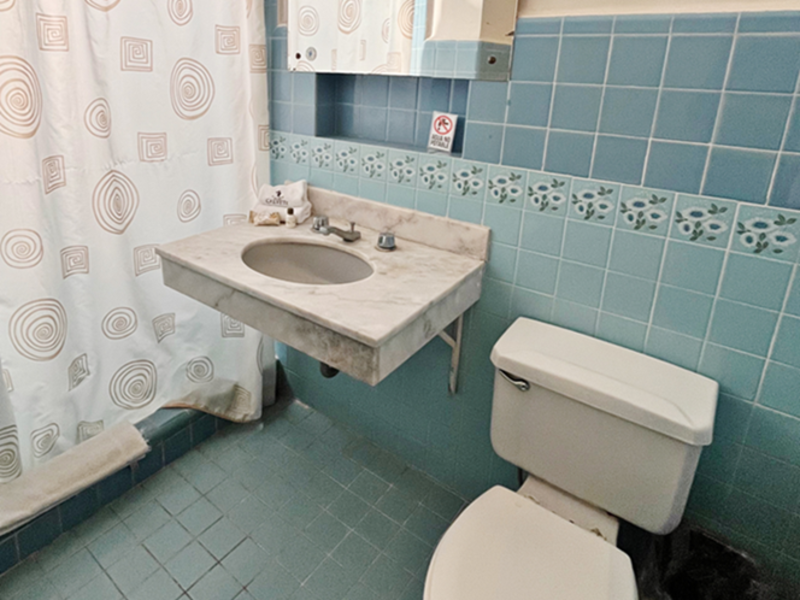 HABITACION JUNIOR ECONOMICA 1 CAMA MATRIMONIA