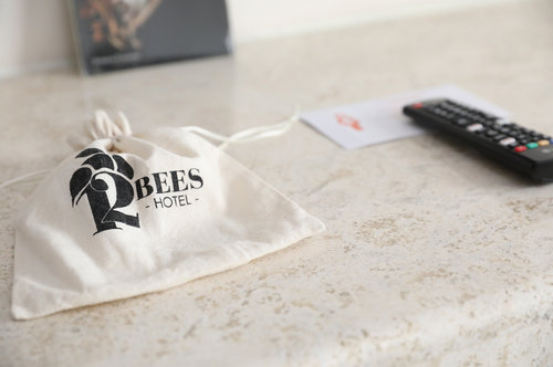 Hotel 12 Bees