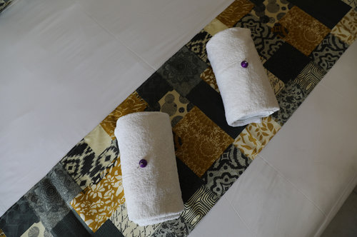 Hotel 12 Bees