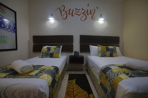 Hotel 12 Bees