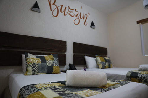 Hotel 12 Bees