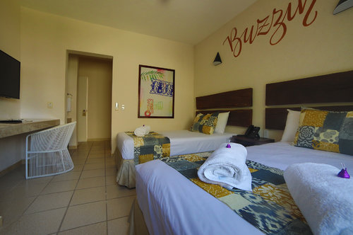 Hotel 12 Bees