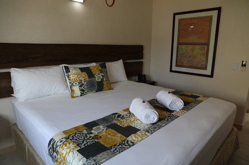 Hotel 12 Bees