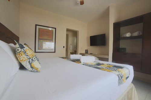Hotel 12 Bees