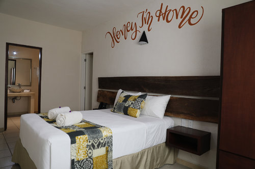 Hotel 12 Bees