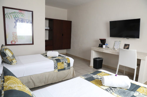 Hotel 12 Bees