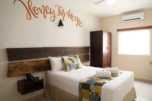 Hotel 12 Bees