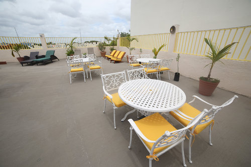 Hotel 12 Bees
