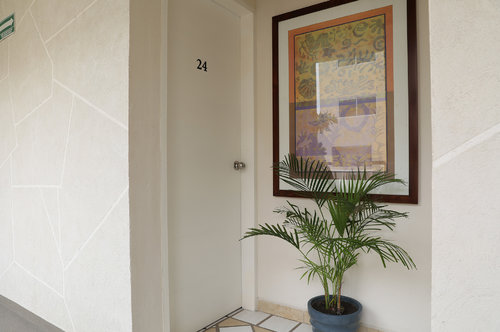 Hotel 12 Bees